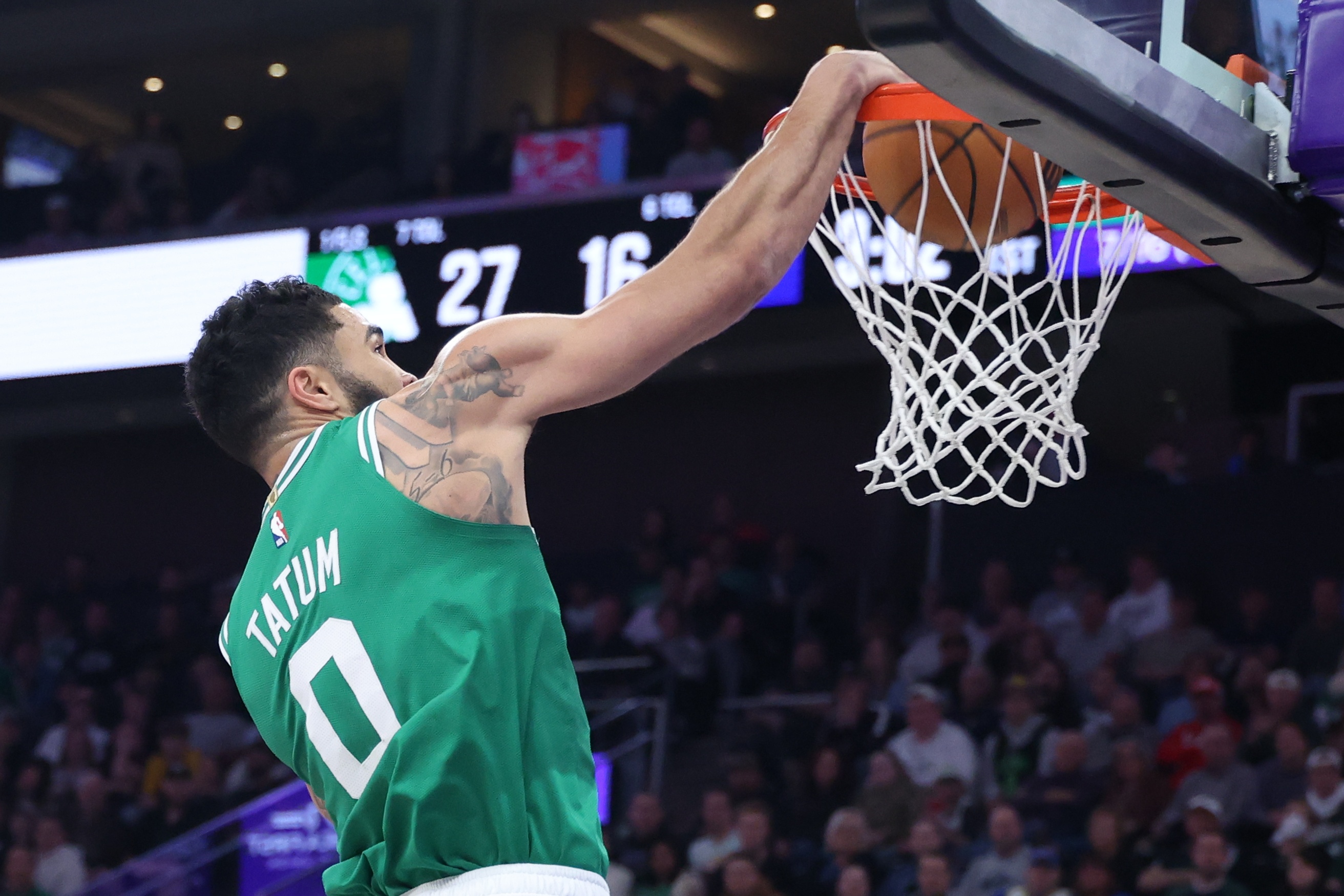 关于塔图姆复出首战，爆发新星状态火爆，魔术成为焦点！的信息