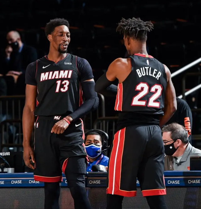 包含迈阿密热火首回合大胜北京国安,贝林厄姆砍下9记关键球,全场沸腾的词条 包含迈阿密热火首回合大胜北京国安,贝林厄姆砍下9记关键球,全场沸腾的词条